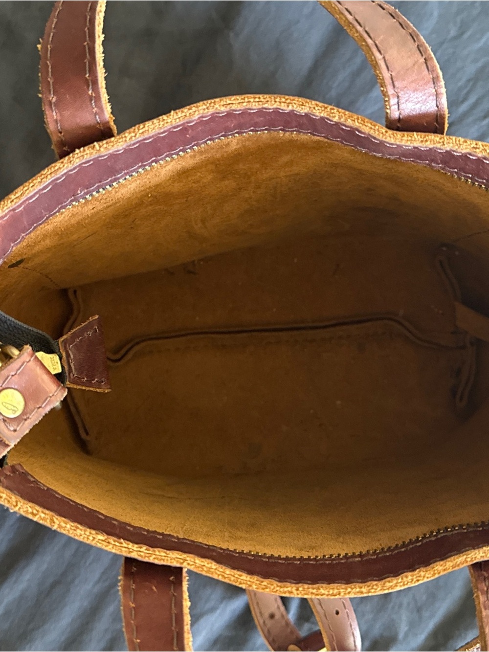 Brown Leather Messenger Tote with Removable Strap - Picture 7 of 8
